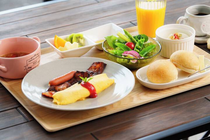 Breakfast/Coffee Service 13 of 15