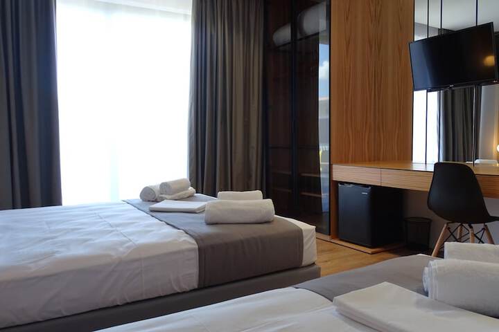 Room 25 of 94