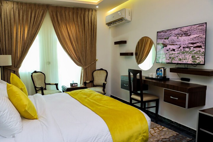 Room 7 of 20
