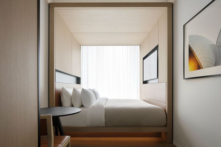 Room 5 of 27