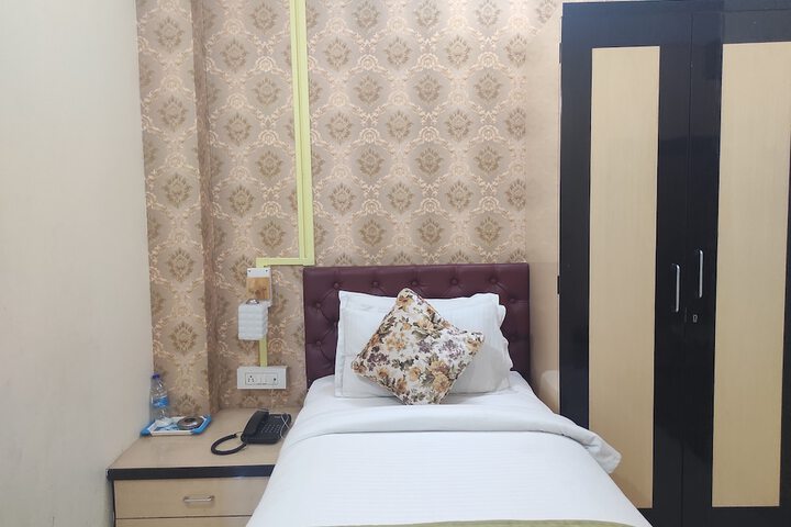 Room 27 of 55
