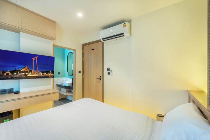 Room 44 of 90