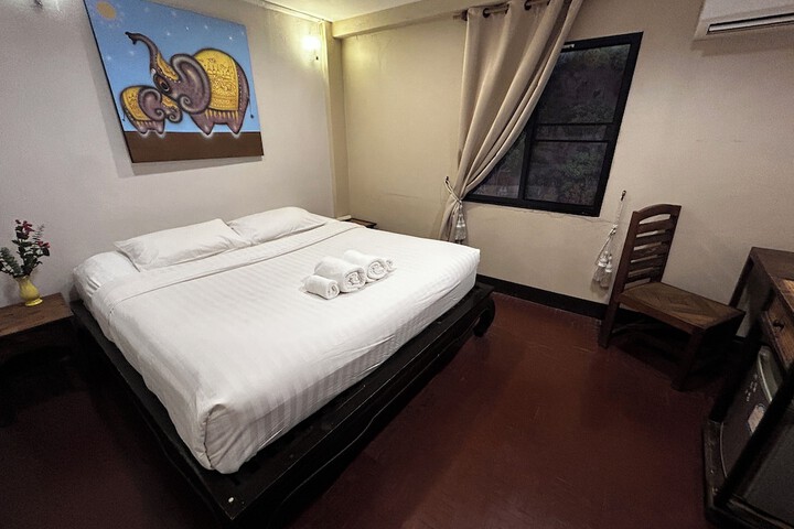Room 11 of 62