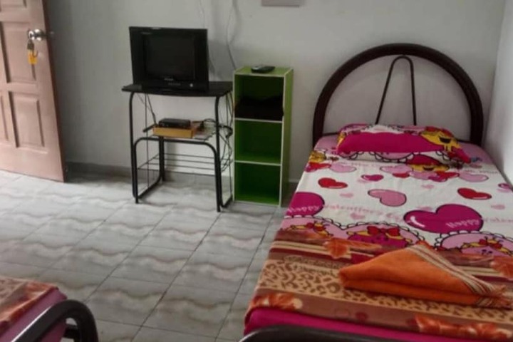 Room 6 of 20