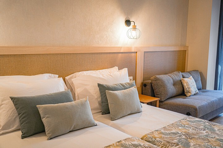 Room 8 of 30