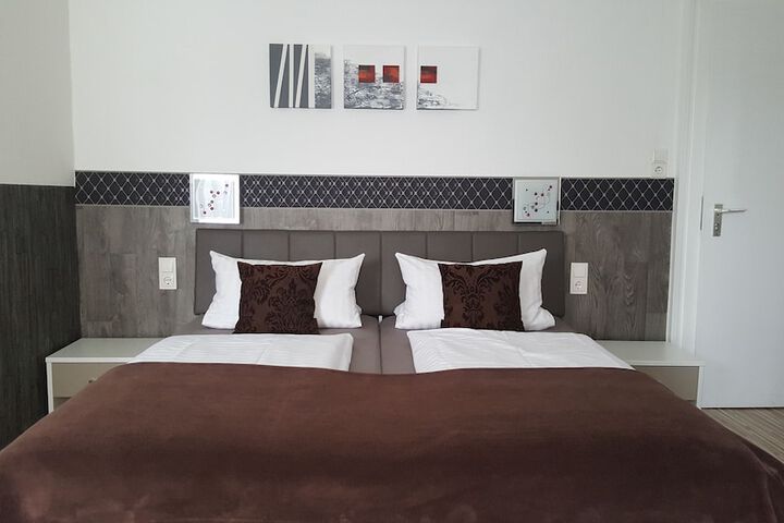 Room 12 of 41