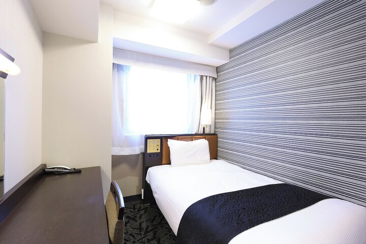 Room 10 of 41
