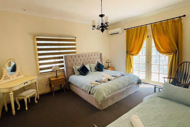 Room 16 of 214