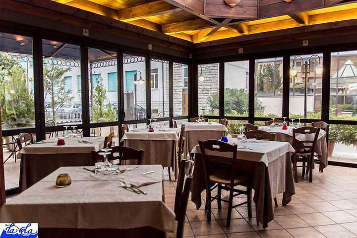 Dining Photos