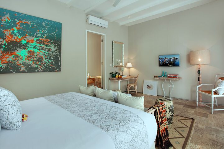 Room 4 of 37