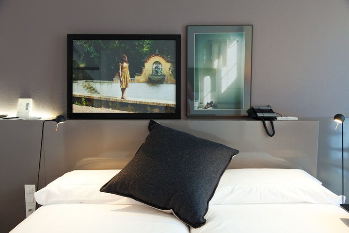 Room 5 of 159