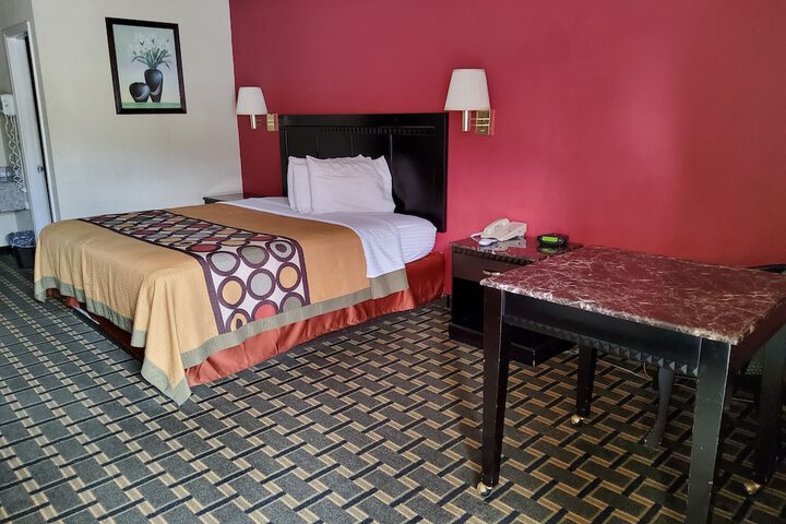 Comfort Single Room (10 of 10)