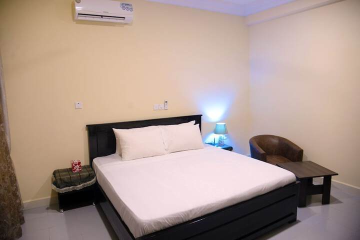 Room 5 of 17