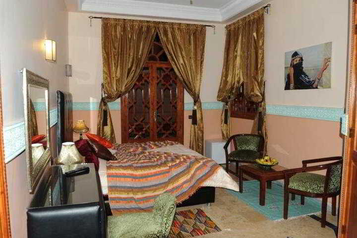 Room 4 of 7