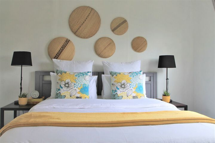 Room 8 of 28