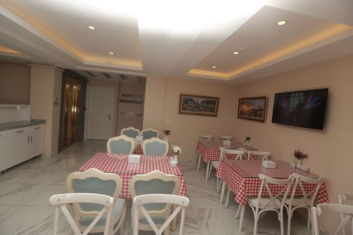 Dining 60 of 74