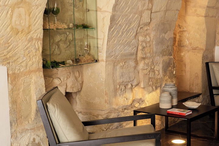 Hotel Interior 7 of 96