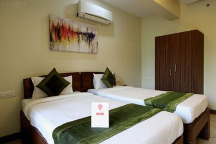 Room 7 of 25