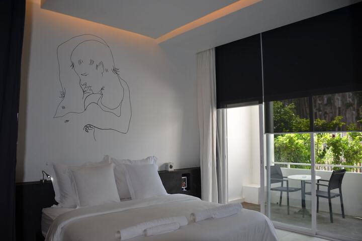 Room 8 of 39