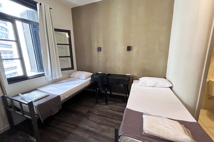 Room 19 of 43