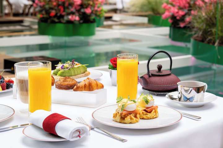 Breakfast/Coffee Service 205 of 261