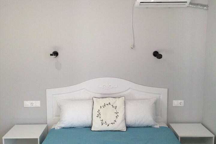 Room 13 of 30