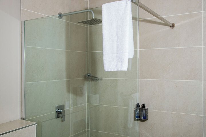Room 6 of 22