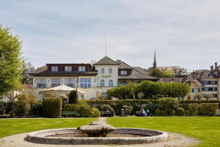 Schiff am See in Murten
