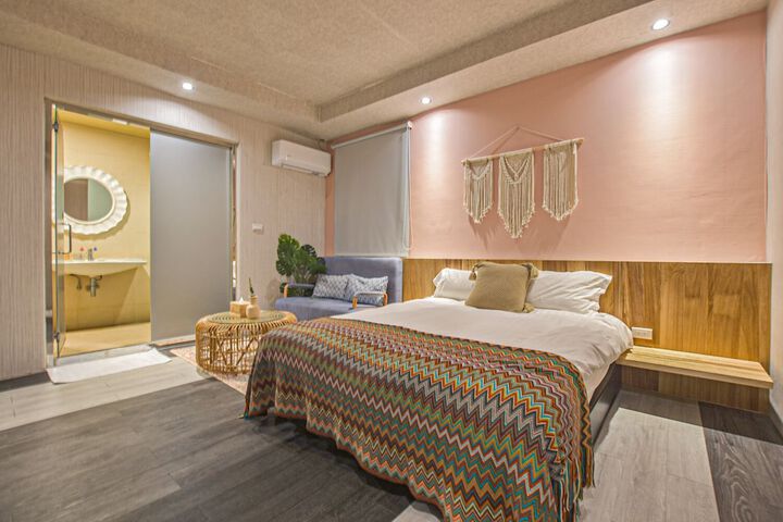 Room 28 of 56