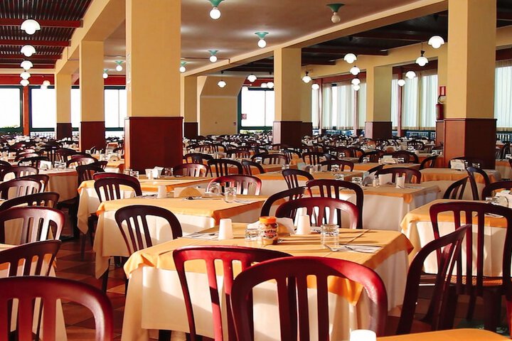 Dining 50 of 88