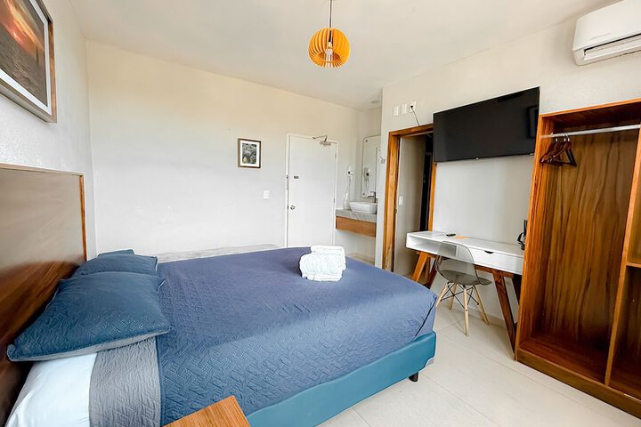 Room 44 of 121