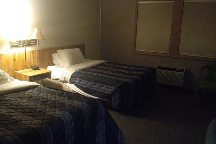 Room 5 of 9