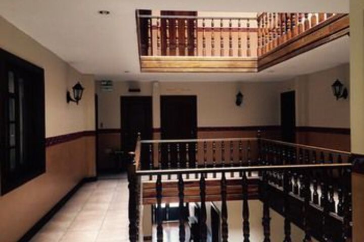 Ballroom/Hall 20 of 31