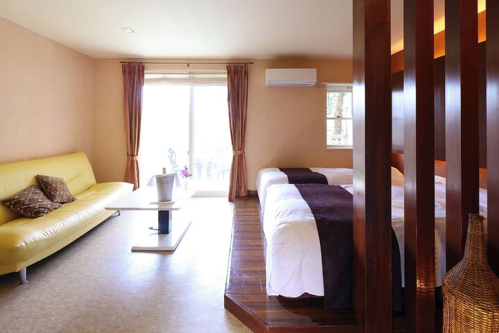 Room 14 of 84