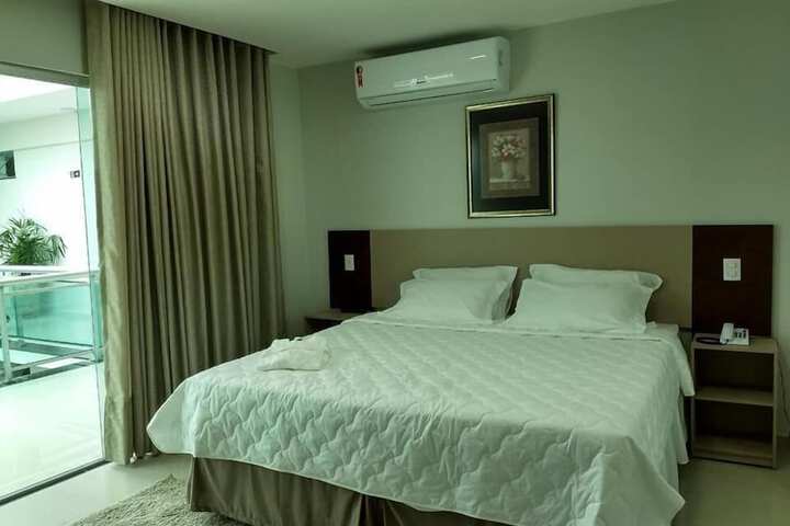 Room 8 of 34