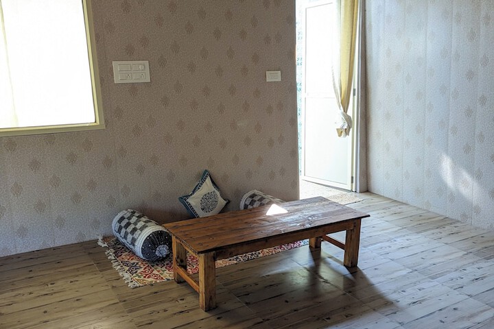 Room 12 of 20