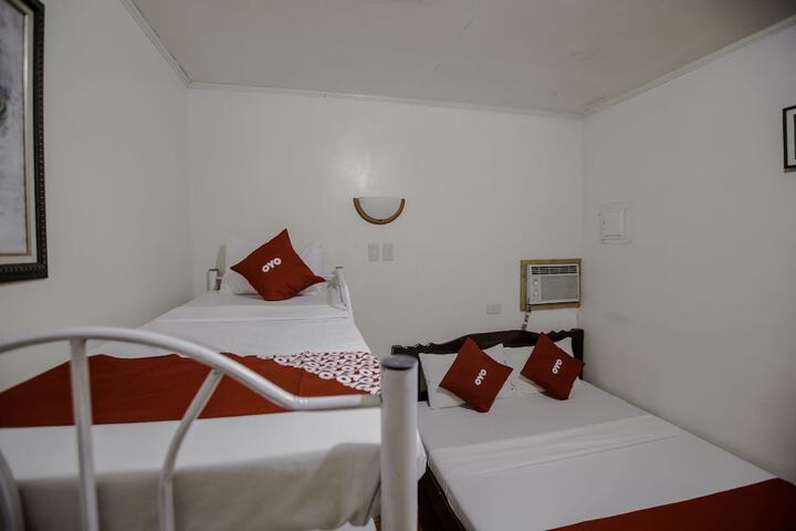 Room 9 of 43