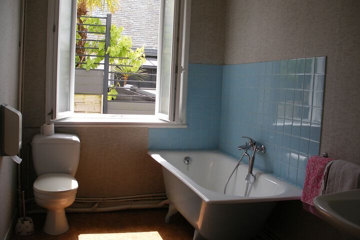 Room 32 of 71