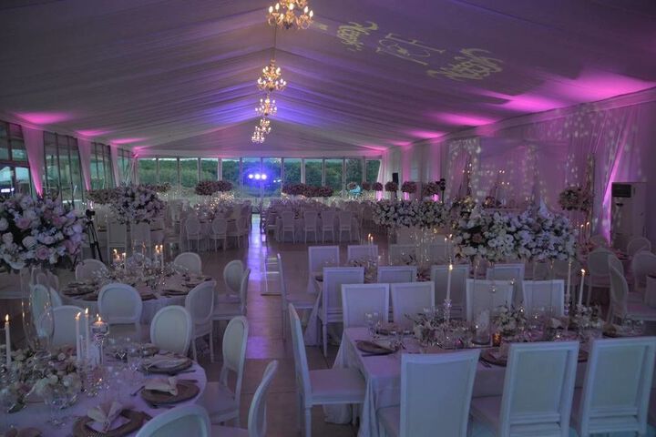 Ballroom/Hall 18 of 24