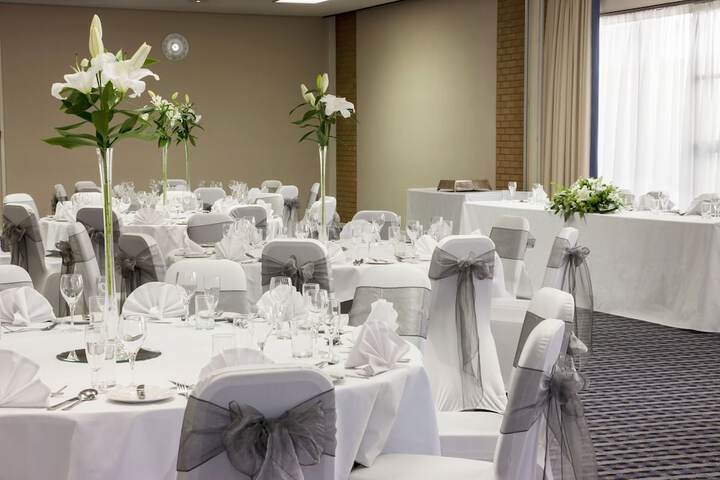 Ballroom/Hall 85 of 100