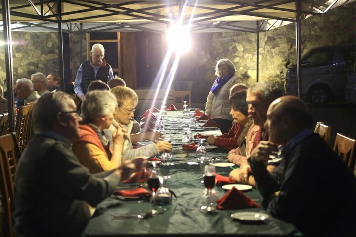 Dining 16 of 34