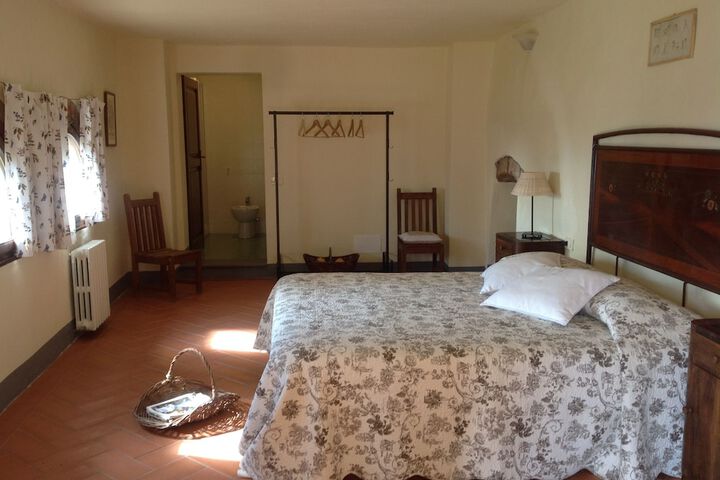 Room 28 of 96
