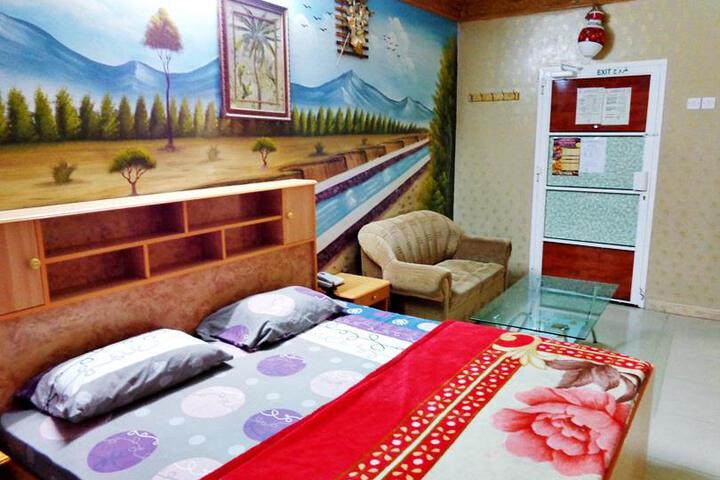 Room 4 of 6