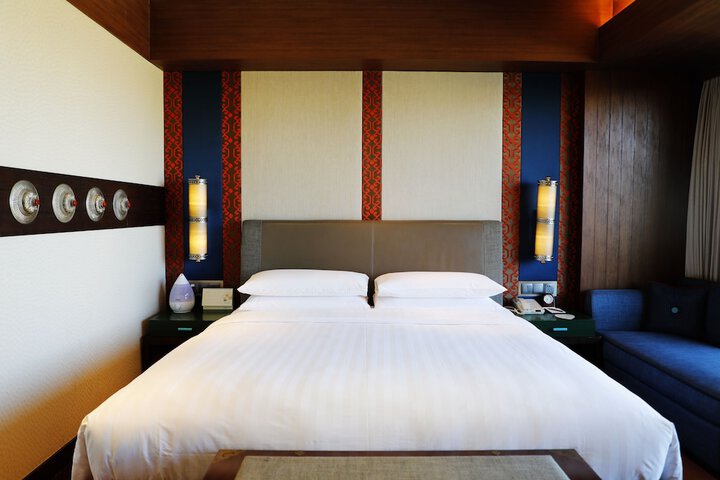 Room 7 of 82