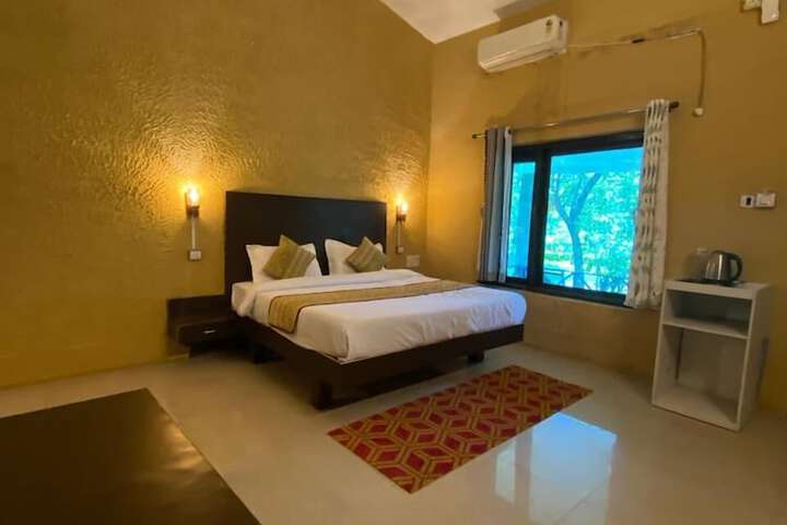 Room 3 of 18