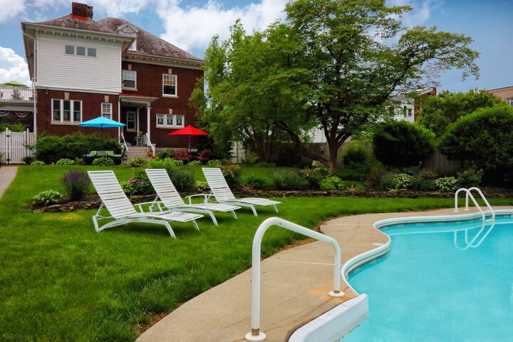 Pool 39 of 49