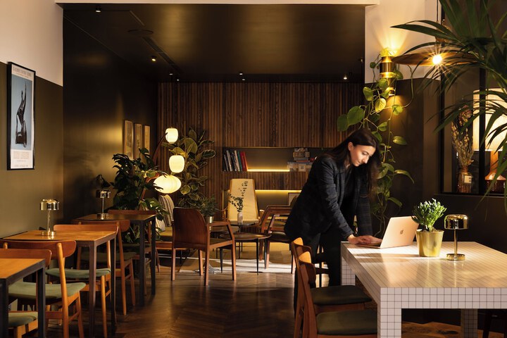 Guest Lobby