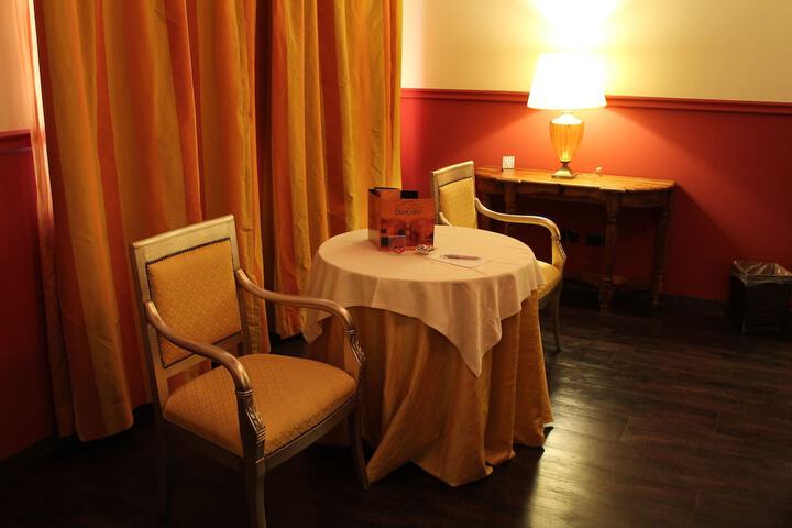 Room 28 of 110