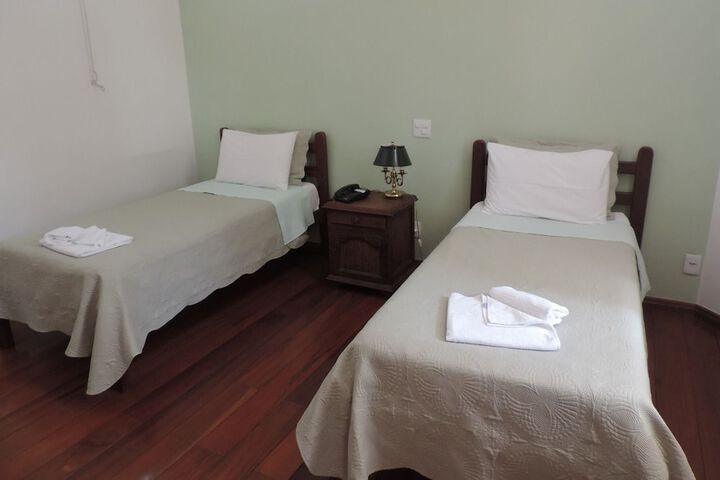 Room 7 of 24