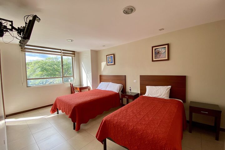 Room 15 of 33